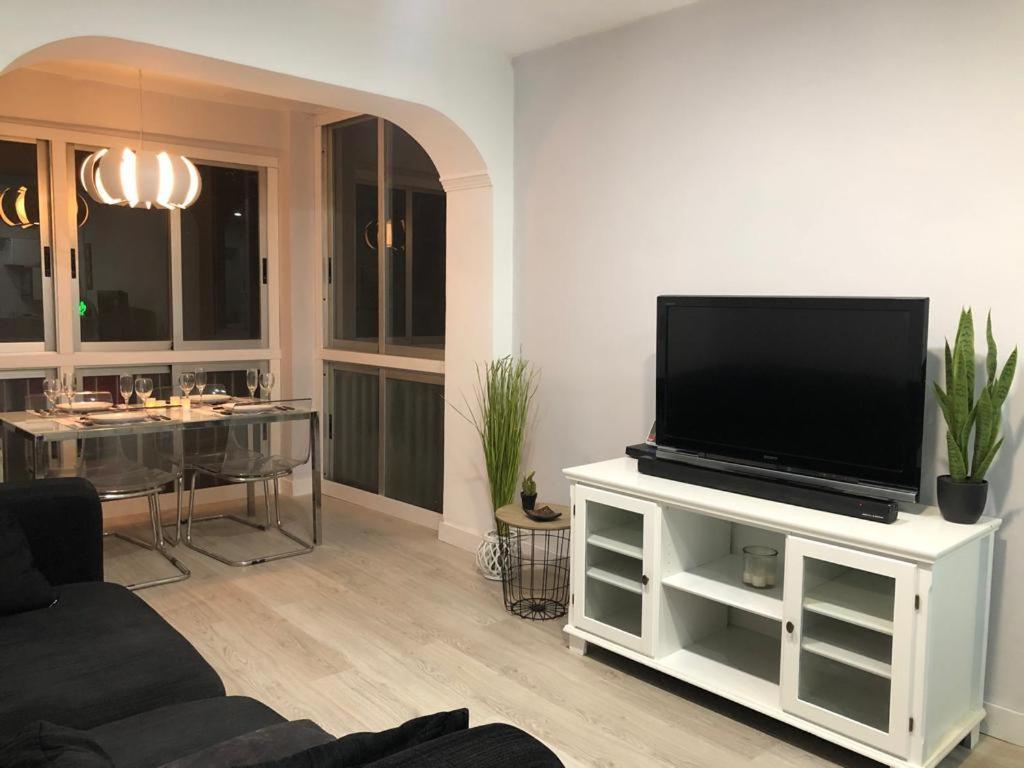 דירות Apartamento En Av Gabriel Miro - קלפה מראה חיצוני תמונה